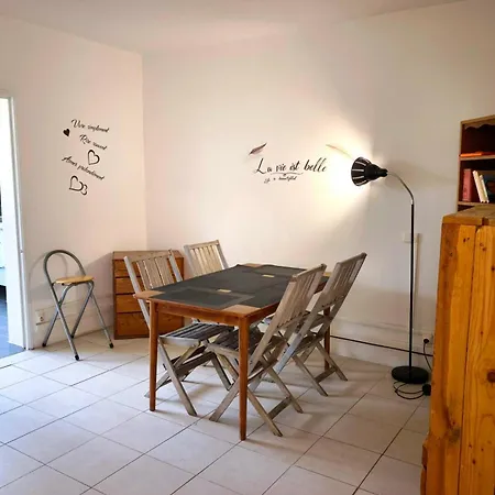 Apartment 100m From The Sea With Terrace *